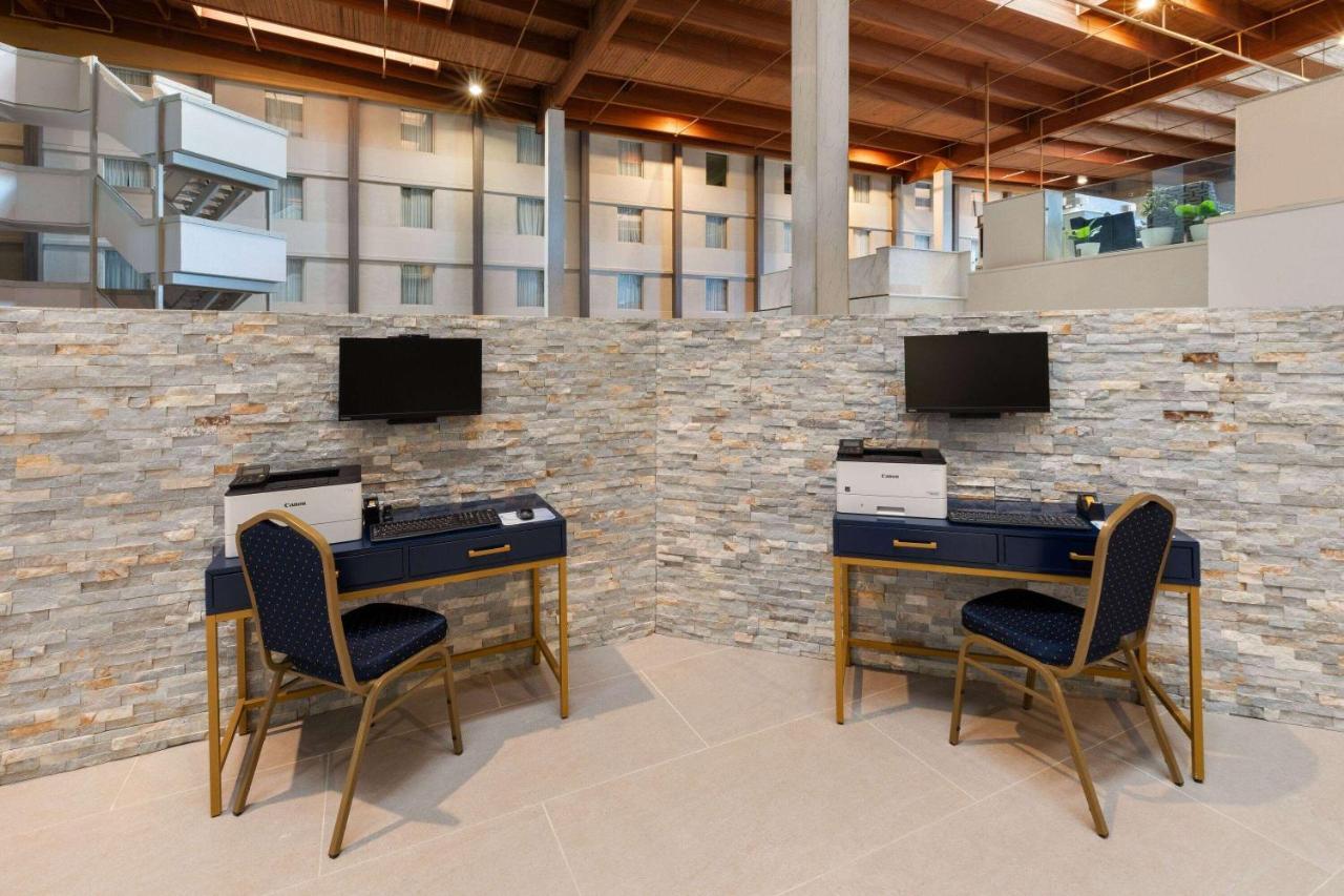 Wyndham Dfw Airport Hotel Irving Buitenkant foto
